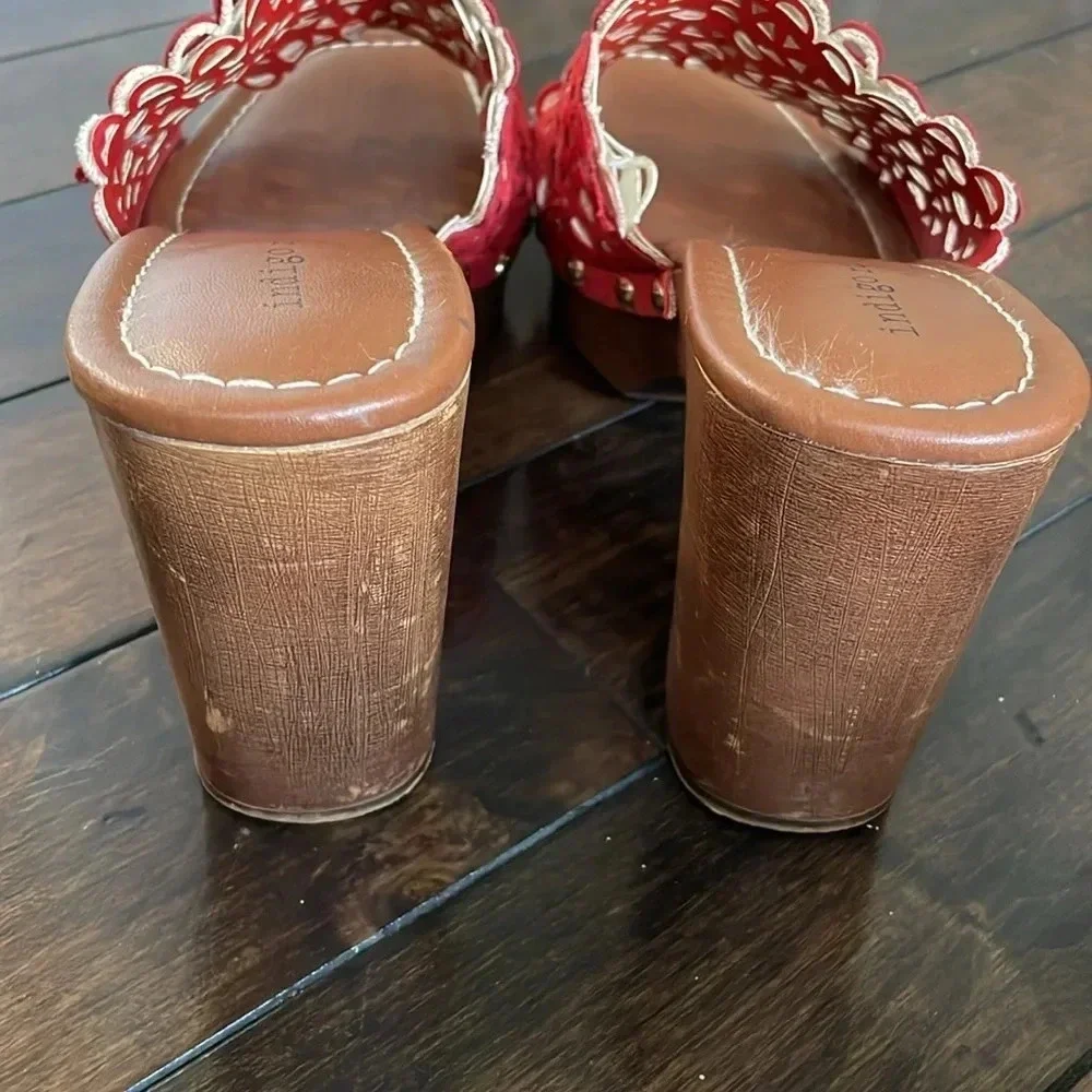 Indigo Rd. Open Toe Chunky Platform Clog Heel Red Scalloped Size Women’s size 8